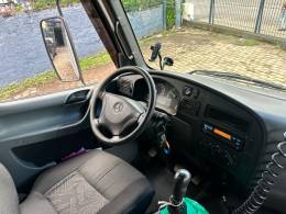 MERCEDES-BENZ - ACCELO 815 - 2015/2016 - Branca - R$ 270.000,00