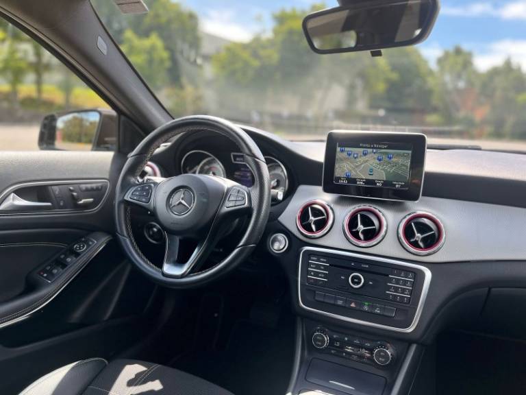 MERCEDES-BENZ - GLA 200 - 2016/2016 - Marrom - R$ 119.000,00