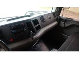 VOLKSWAGEN - 13-180 - 2010/2010 - Prata - R$ 178.000,00