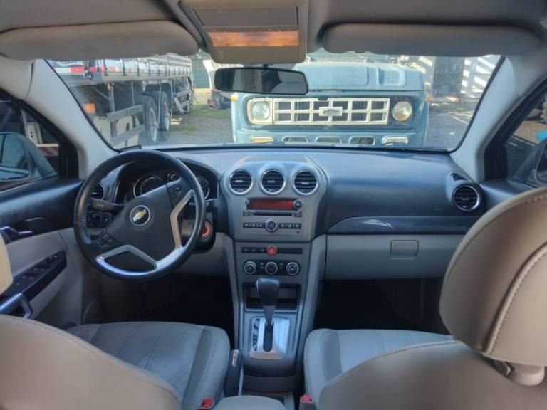 CHEVROLET - CAPTIVA - 2009/2010 - Prata - R$ 36.000,00