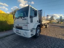 FORD - CARGO 2428 - 2010/2011 - Branca - R$ 269.000,00