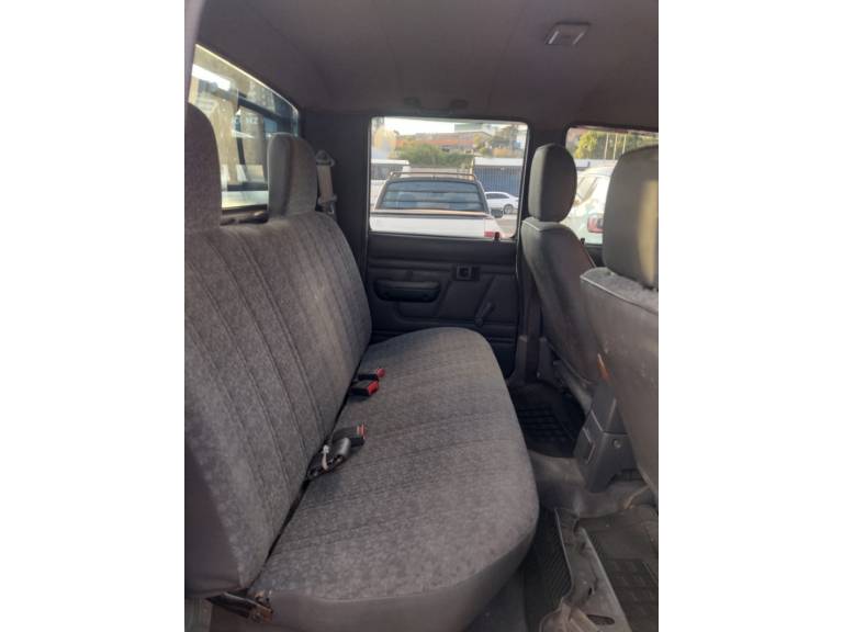 TOYOTA - HILUX - 2003/2004 - Prata - R$ 64.000,00