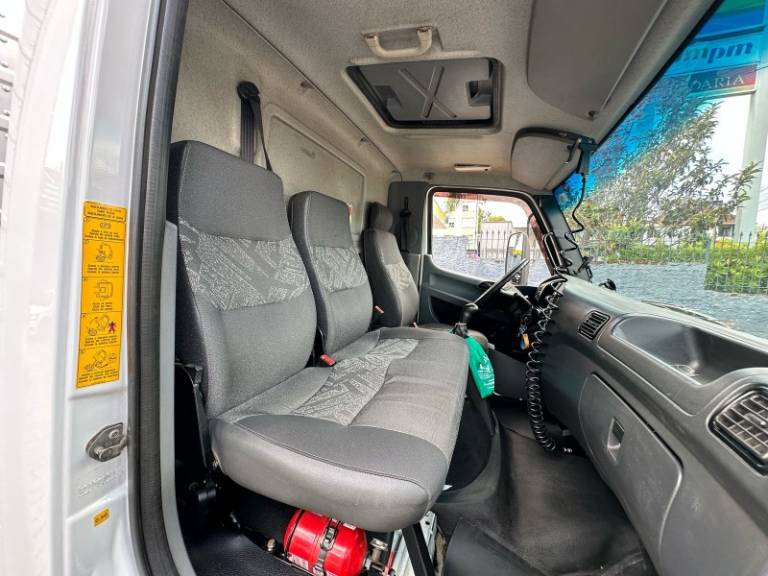 MERCEDES-BENZ - ACCELO 815 - 2015/2016 - Branca - R$ 270.000,00