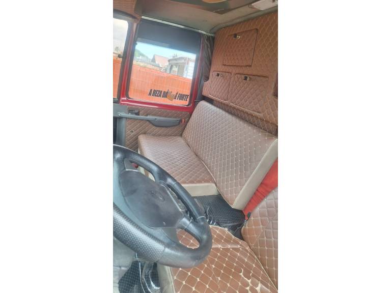 FORD - CARGO 2422 - 2009/2009 - Vermelha - R$ 289.000,00