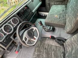 FORD - CARGO 2428 - 2010/2011 - Branca - R$ 269.000,00