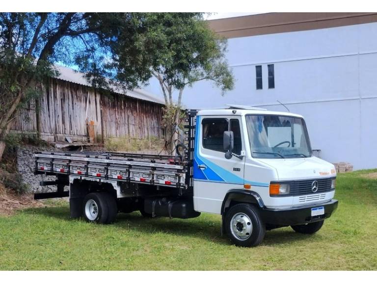 MERCEDES-BENZ - 914 - 1995/1995 - Vermelha - R$ 149.000,00
