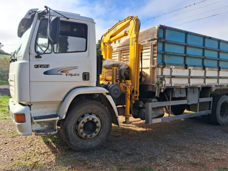 MERCEDES-BENZ - 1720 - 2003/2003 - Branca - R$ 250.000,00