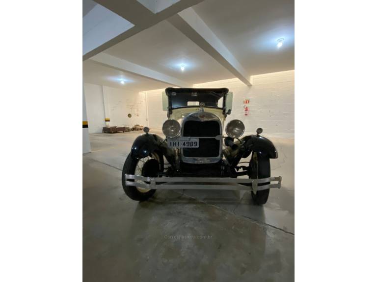 FORD - A - 1928/1928 - Bege - R$ 250.000,00