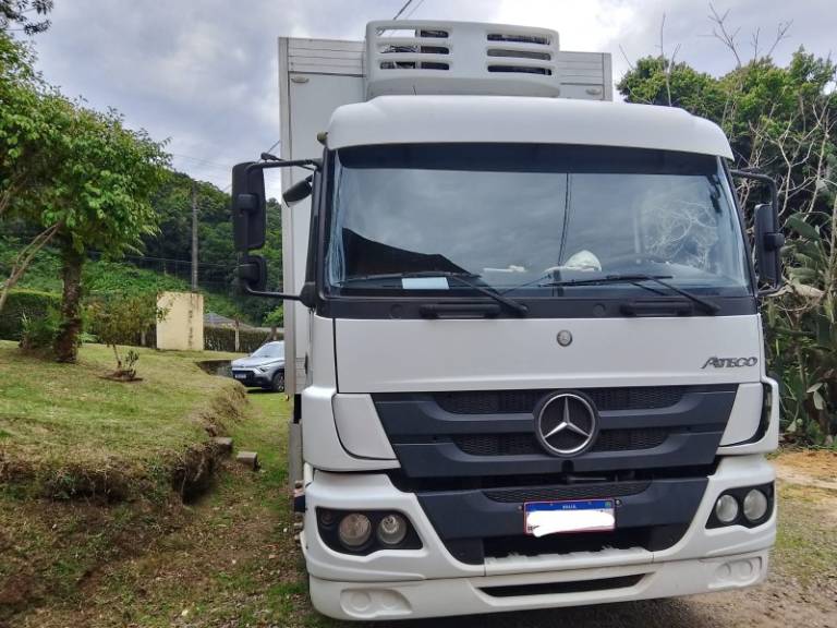 MERCEDES-BENZ - ATEGO 1726 - 2013/2013 - Branca - R$ 395.000,00