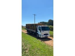 FORD - CARGO 2428 - 2010/2011 - Branca - R$ 269.000,00