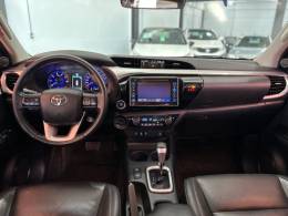 TOYOTA - HILUX - 2016/2017 - Prata - R$ 189.900,00