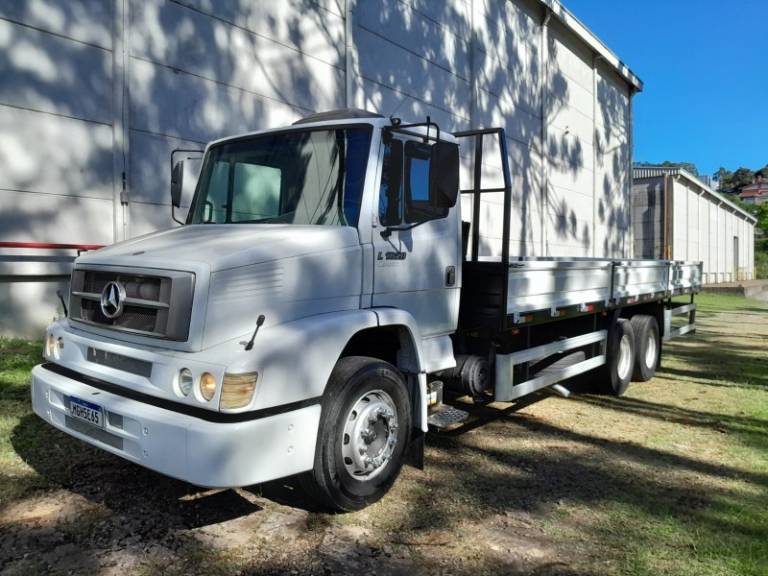 MERCEDES-BENZ - L-1620 - 2009/2009 - Branca - R$ 270.000,00
