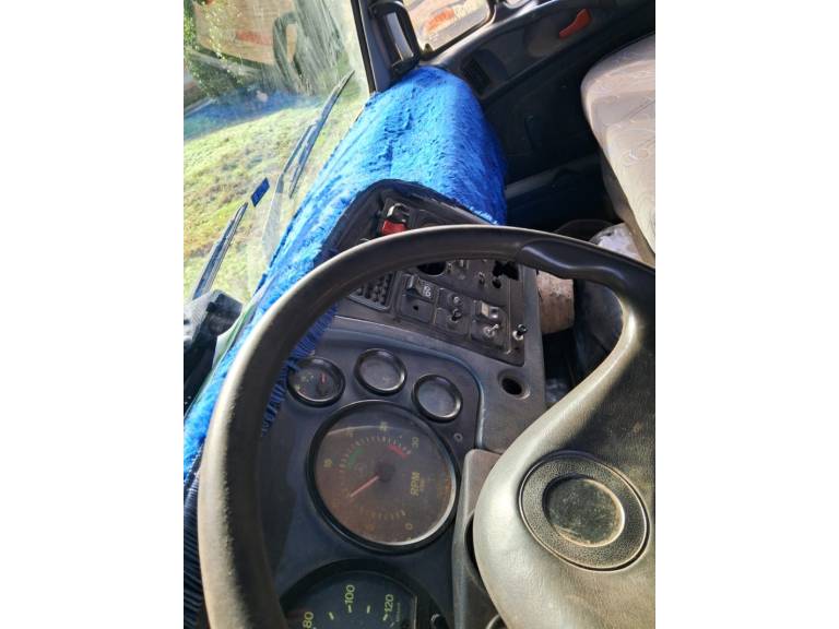 MERCEDES-BENZ - 1720 - 2003/2003 - Branca - R$ 250.000,00