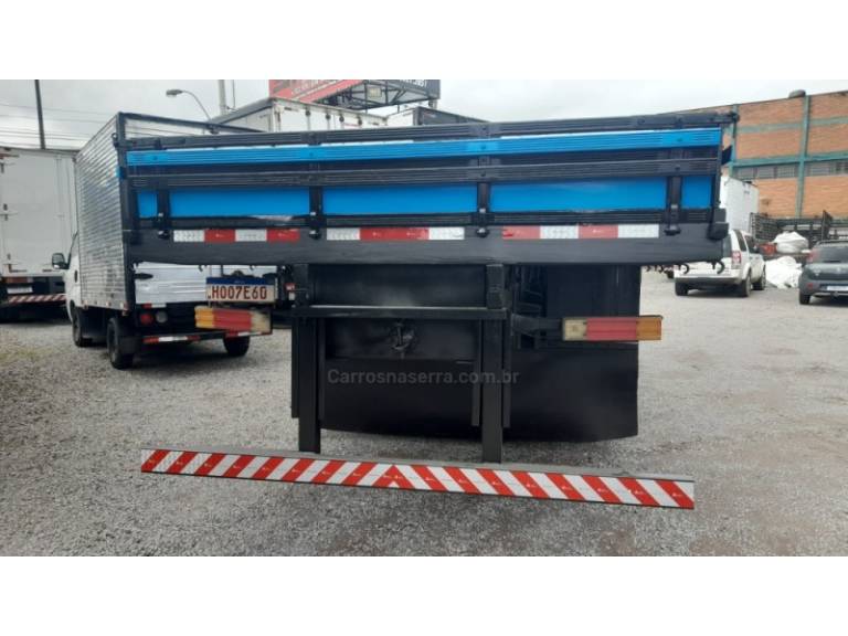 MERCEDES-BENZ - L-1314 - 1987/1988 - Azul - R$ 130.000,00