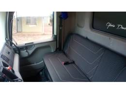 VOLKSWAGEN - 13-180 - 2010/2010 - Prata - R$ 178.000,00