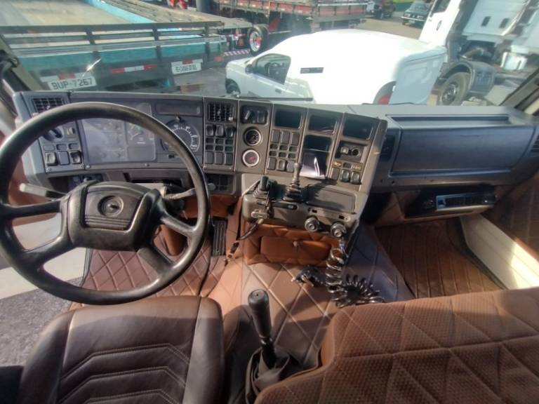 SCANIA - R-113 - 1997/1998 - Branca - R$ 145.000,00