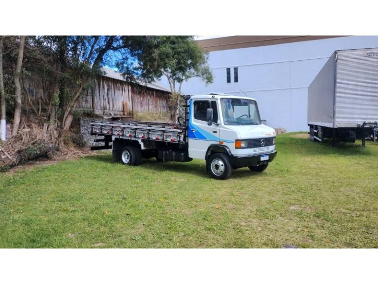 MERCEDES-BENZ - 914 - 1995/1995 - Vermelha - R$ 149.000,00