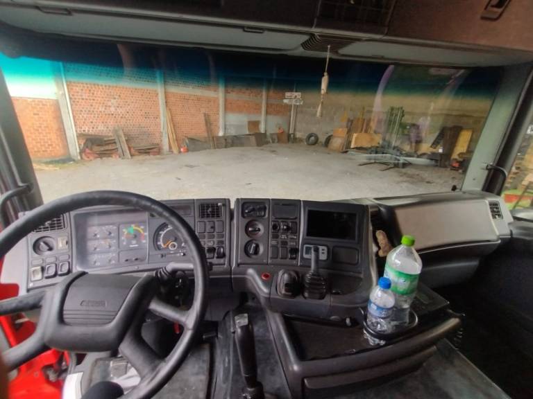 SCANIA - R-124 - 2005/2005 - Vermelha - R$ 198.000,00