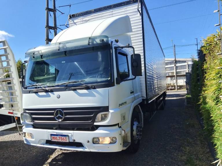 MERCEDES-BENZ - ATEGO 2425 - 2009/2009 - Branca - R$ 290.000,00