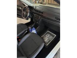 VOLKSWAGEN - SAVEIRO - 2019/2020 - Branca - R$ 65.000,00