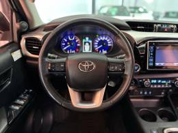 TOYOTA - HILUX - 2016/2017 - Prata - R$ 189.900,00