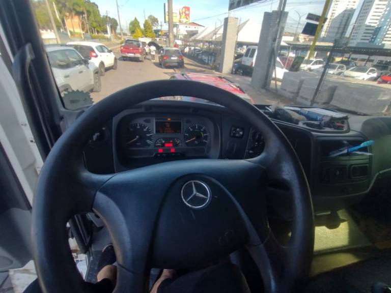 MERCEDES-BENZ - ATEGO 2425 - 2010/2010 - Branca - R$ 275.000,00