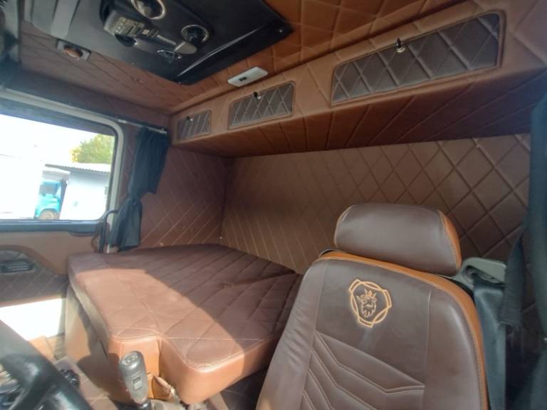 SCANIA - R-113 - 1997/1998 - Branca - R$ 145.000,00